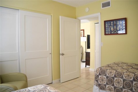 Condo in Venice, Florida, 2 bedrooms  № 1858365 - photo 14