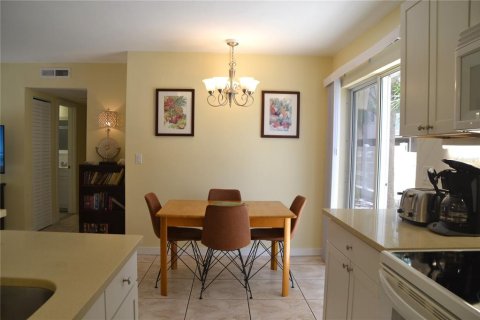 Condo in Venice, Florida, 2 bedrooms  № 1858365 - photo 6