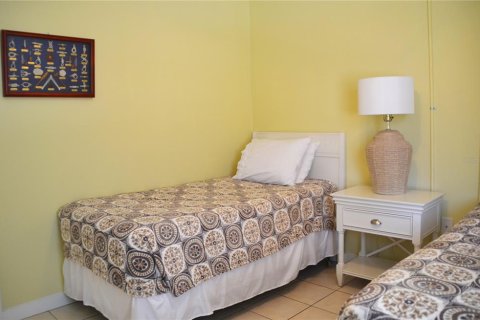 Condo in Venice, Florida, 2 bedrooms  № 1858365 - photo 13