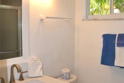 Condo in Venice, Florida, 2 bedrooms  № 1858365 - photo 10