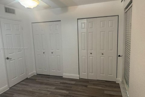 Снять в аренду кондоминиум в Майами, Флорида 2 спальни, 81.57м2, № 1974485 - фото 10