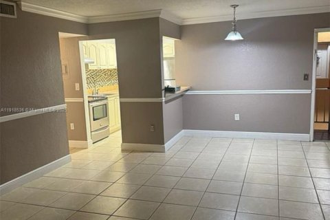 Снять в аренду кондоминиум в Майами, Флорида 2 спальни, 81.57м2, № 1974485 - фото 8