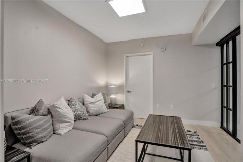 Copropriété à vendre à Sunny Isles Beach, Floride: 2 chambres, 141.58 m2 № 1951546 - photo 25