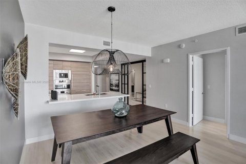 Copropriété à vendre à Sunny Isles Beach, Floride: 2 chambres, 141.58 m2 № 1951546 - photo 9