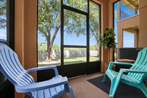Townhouse in Davenport, Florida 4 bedrooms, 137.03 sq.m. № 1765593 - photo 24