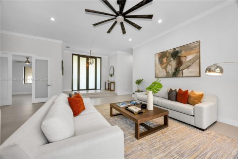 Купить виллу или дом в Пальметто-Бей, Флорида 5 спален, 368.45м2, № 1772609 - фото 9