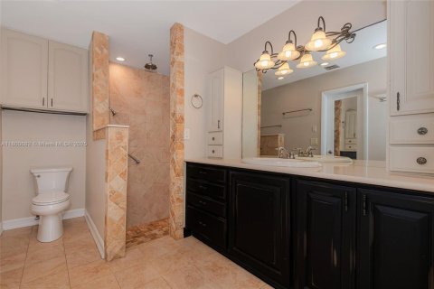 House in Cooper City, Florida 4 bedrooms, 181.35 sq.m. № 1695474 - photo 27