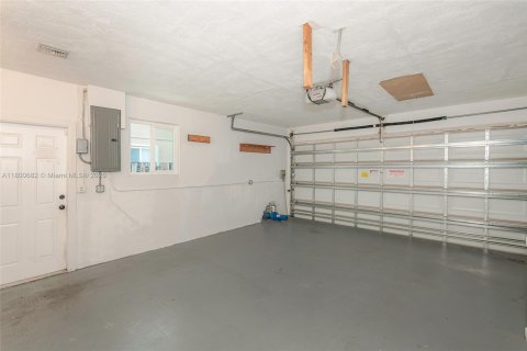 House in Cooper City, Florida 4 bedrooms, 181.35 sq.m. № 1695474 - photo 30
