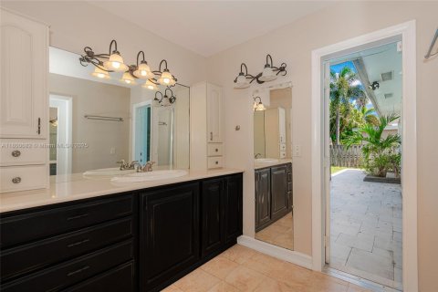 House in Cooper City, Florida 4 bedrooms, 181.35 sq.m. № 1695474 - photo 28