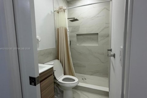 Immobilier commercial à louer à Miami, Floride: 1 chambre, 147.06 m2 № 2407220 - photo 22