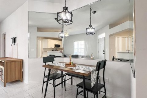 Condo in Gainesville, Florida, 2 bedrooms  № 1721643 - photo 7