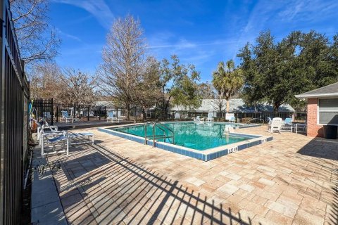 Condo in Gainesville, Florida, 2 bedrooms  № 1721643 - photo 25
