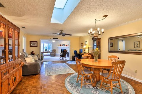 House in New Smyrna Beach, Florida 3 bedrooms, 147.99 sq.m. № 2202362 - photo 5