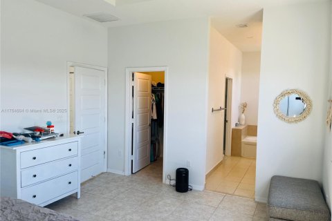 Villa ou maison à vendre à Miami, Floride: 3 chambres, 182.55 m2 № 2037562 - photo 20