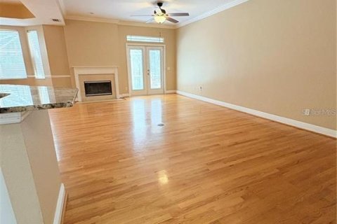 Touwnhouse à louer à Tampa, Floride: 3 chambres, 218.13 m2 № 2107165 - photo 8