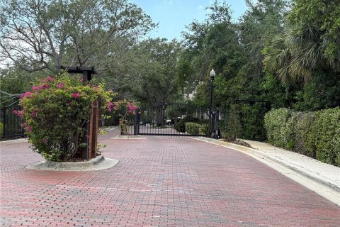 Touwnhouse à louer à Tampa, Floride: 3 chambres, 218.13 m2 № 2107165 - photo 28