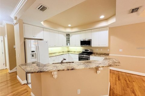 Touwnhouse à louer à Tampa, Floride: 3 chambres, 218.13 m2 № 2107165 - photo 7