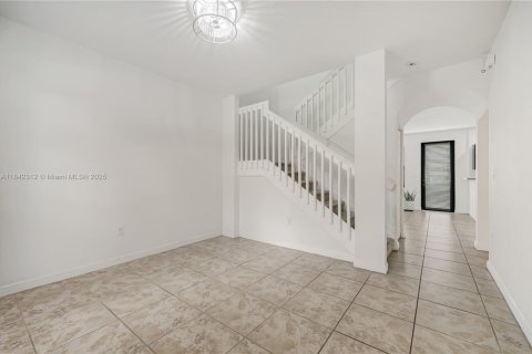 Townhouse in Homestead, Florida 3 bedrooms, 147.44 sq.m. № 1839251 - photo 4