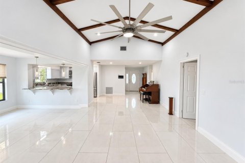 House in Orlando, Florida 3 bedrooms, 147.81 sq.m. № 2354553 - photo 7