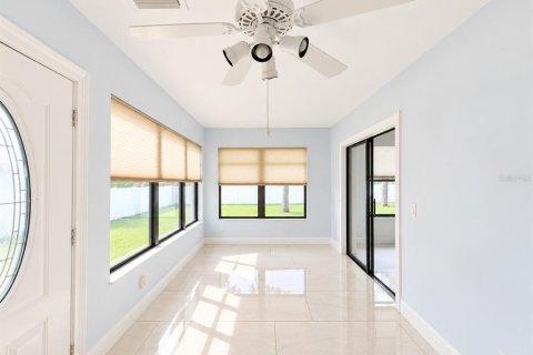 House in Orlando, Florida 3 bedrooms, 147.81 sq.m. № 2354553 - photo 14
