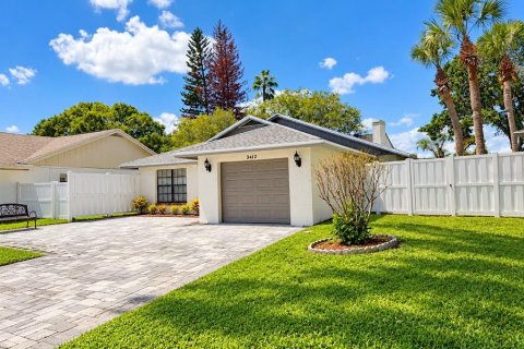 House in Orlando, Florida 3 bedrooms, 147.81 sq.m. № 2354553 - photo 3