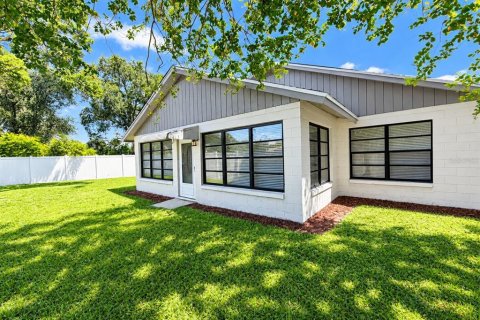 House in Orlando, Florida 3 bedrooms, 147.81 sq.m. № 2354553 - photo 5
