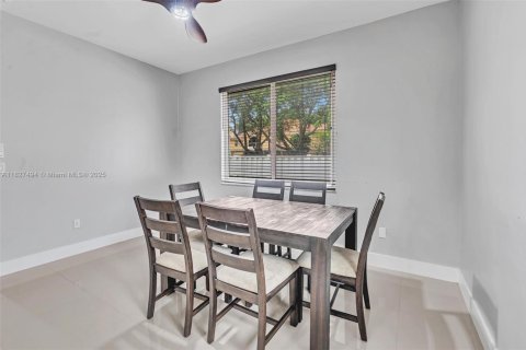 House in Cooper City, Florida 4 bedrooms, 237.09 sq.m. № 1799470 - photo 26