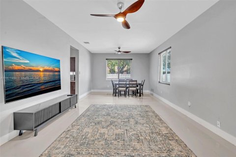House in Cooper City, Florida 4 bedrooms, 237.09 sq.m. № 1799470 - photo 30