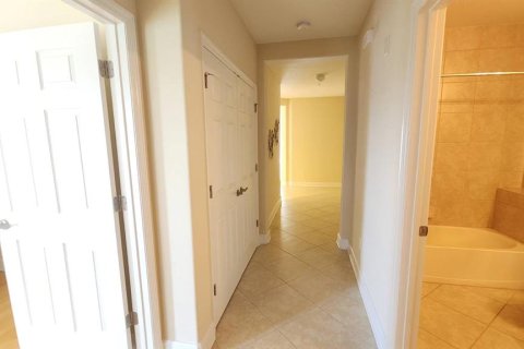 Condominio en alquiler en Orlando, Florida, 3 dormitorios, 193.7 m2 № 1898641 - foto 8