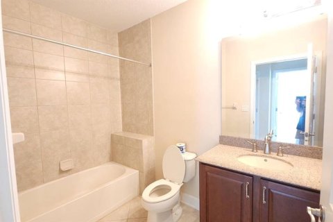 Condominio en alquiler en Orlando, Florida, 3 dormitorios, 193.7 m2 № 1898641 - foto 15