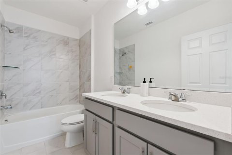 House in TRINITY LAKES in Groveland, Florida 4 bedrooms, 143.07 sq.m. № 2097021 - photo 27