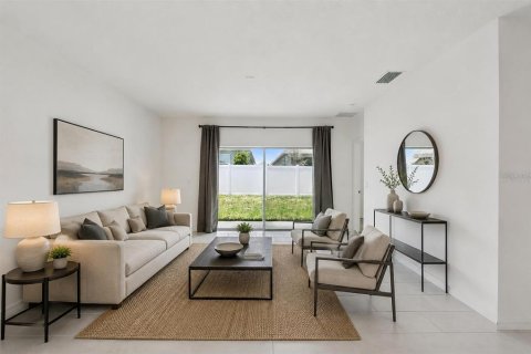 House in TRINITY LAKES in Groveland, Florida 4 bedrooms, 143.07 sq.m. № 2097021 - photo 5