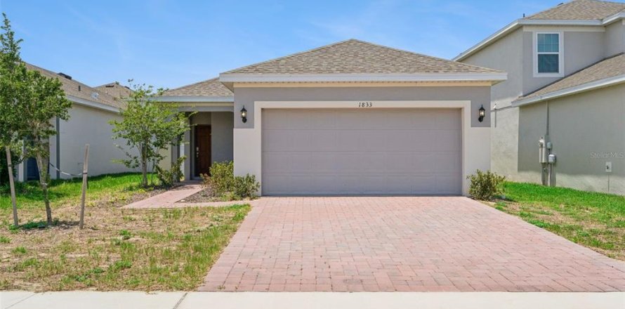 House in TRINITY LAKES in Groveland, Florida 4 bedrooms, 143.07 sq.m. № 2097021