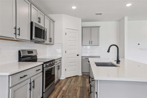 Casa en venta en Spring Hill, Florida, 3 dormitorios, 158.58 m2 № 1910773 - foto 25