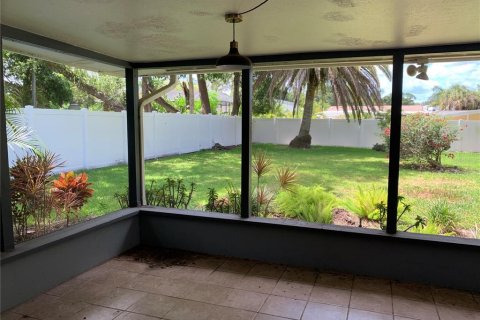 House in Sarasota, Florida 3 bedrooms, 107.49 sq.m. № 2275494 - photo 18