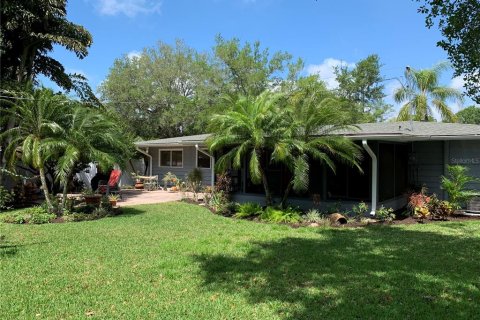House in Sarasota, Florida 3 bedrooms, 107.49 sq.m. № 2275494 - photo 21