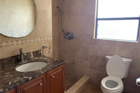 House in Sarasota, Florida 3 bedrooms, 107.49 sq.m. № 2275494 - photo 16