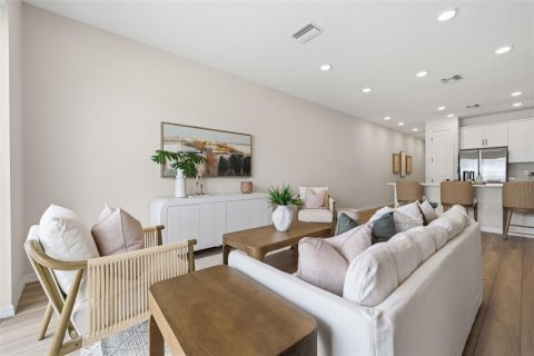 Touwnhouse à vendre à Riverview, Floride: 3 chambres, 154.87 m2 № 2149817 - photo 8