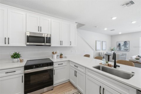Touwnhouse à vendre à Riverview, Floride: 3 chambres, 154.87 m2 № 2149817 - photo 4