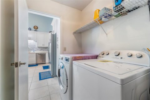 Купить таунхаус в Киссимми, Флорида 6 комнат, 114.64м2, № 1723415 - фото 23