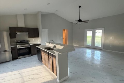 House in Frostproof, Florida 3 bedrooms, 155.24 sq.m. № 1787826 - photo 17