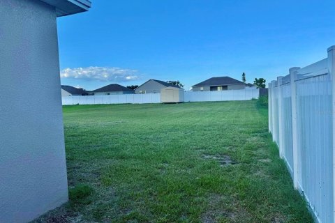 House in Frostproof, Florida 3 bedrooms, 155.24 sq.m. № 1787826 - photo 4