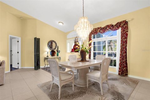House in Port Charlotte, Florida 3 bedrooms, 196.67 sq.m. № 1634526 - photo 13