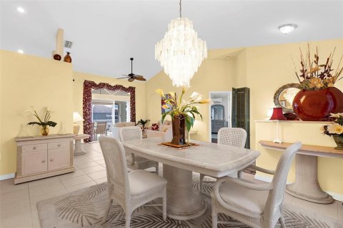 House in Port Charlotte, Florida 3 bedrooms, 196.67 sq.m. № 1634526 - photo 23