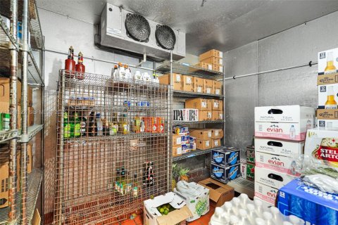 Commercial property in Kendall, Florida № 1961748 - photo 26