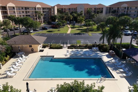 Condo in Jupiter, Florida, 2 bedrooms  № 2059748 - photo 27