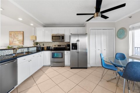 Condo in Jupiter, Florida, 2 bedrooms  № 2059748 - photo 7