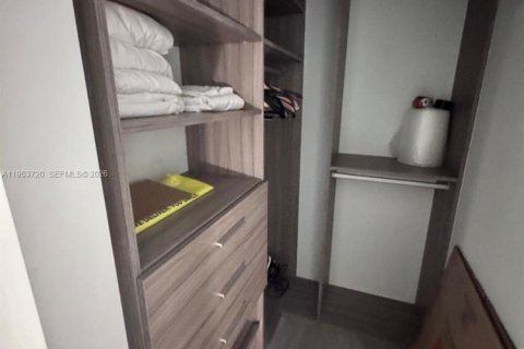 Copropriété à louer à Miami, Floride: 1 chambre, 65.12 m2 № 2008170 - photo 10