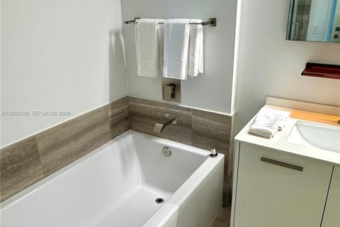 Copropriété à louer à Miami, Floride: 1 chambre, 65.12 m2 № 2008170 - photo 9