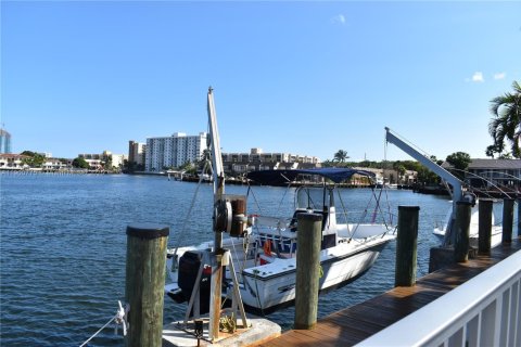 Condo à North Miami Beach, Floride, 2 chambres  № 2015362